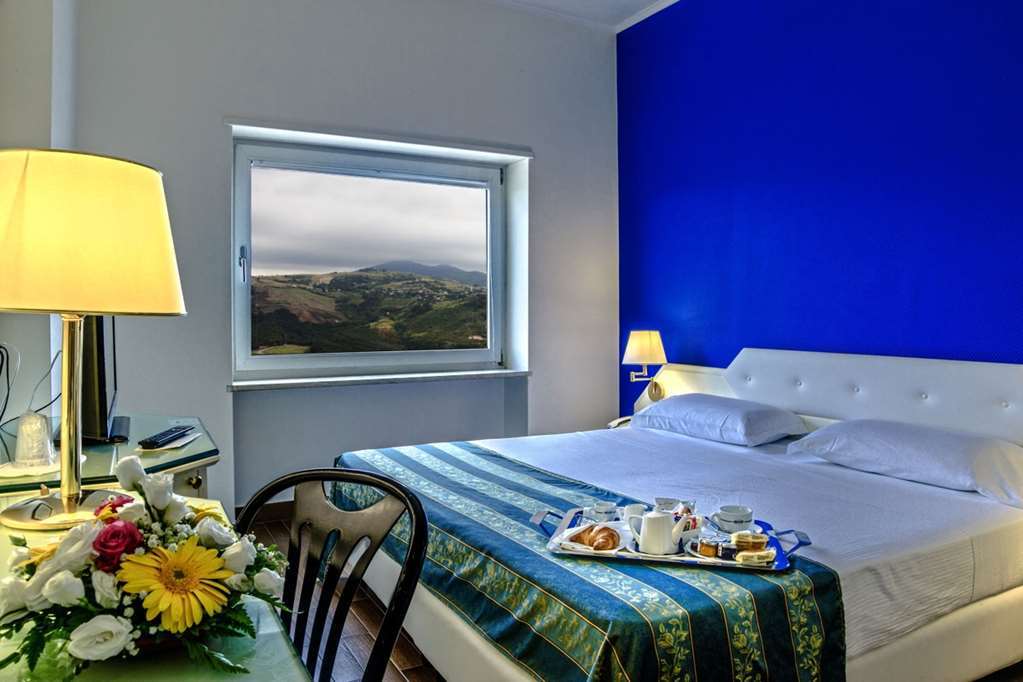 Grande Albergo Potenza Oda fotoğraf